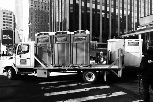 Best Portable toilet rental cost  in Round Lake, IL
